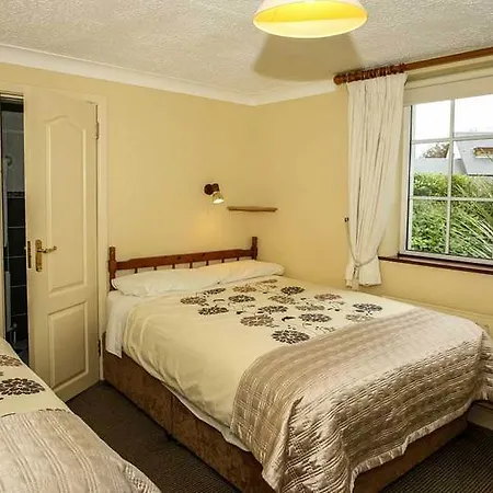 Roncalli House Hotel 3*